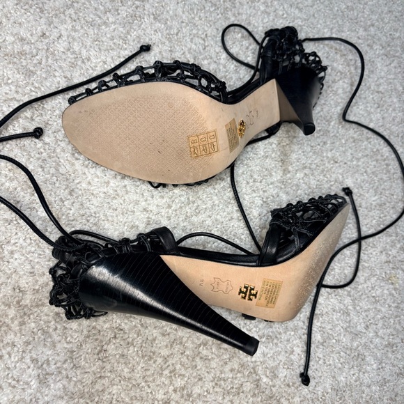 Tory Burch Women’s Lace-Up Black Leather Heels size 11 - Picture 8 of 9